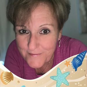 Meet your Posher, Alicia